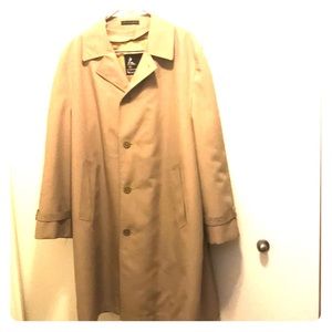 EUC Vintage Men’s Misty Harbor Rain/Trench Coat